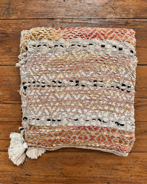 Rosie |  Handloom
Woven Textured Throw