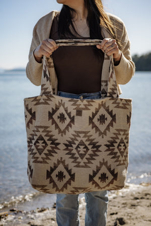 Travellin' Tote | Sandy