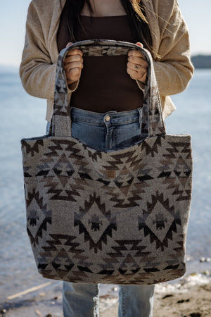 Travellin' Tote | Timber