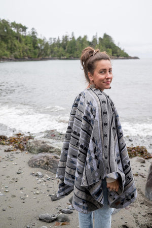 Reversible Shawl | ALPINE